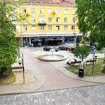 Romantic New 1 Bedroom Location *