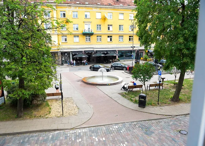 Romantic New 1 Bedroom Location *