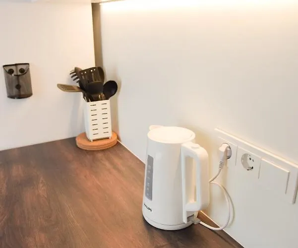 Romantic New 1 Bedroom Location דירה *